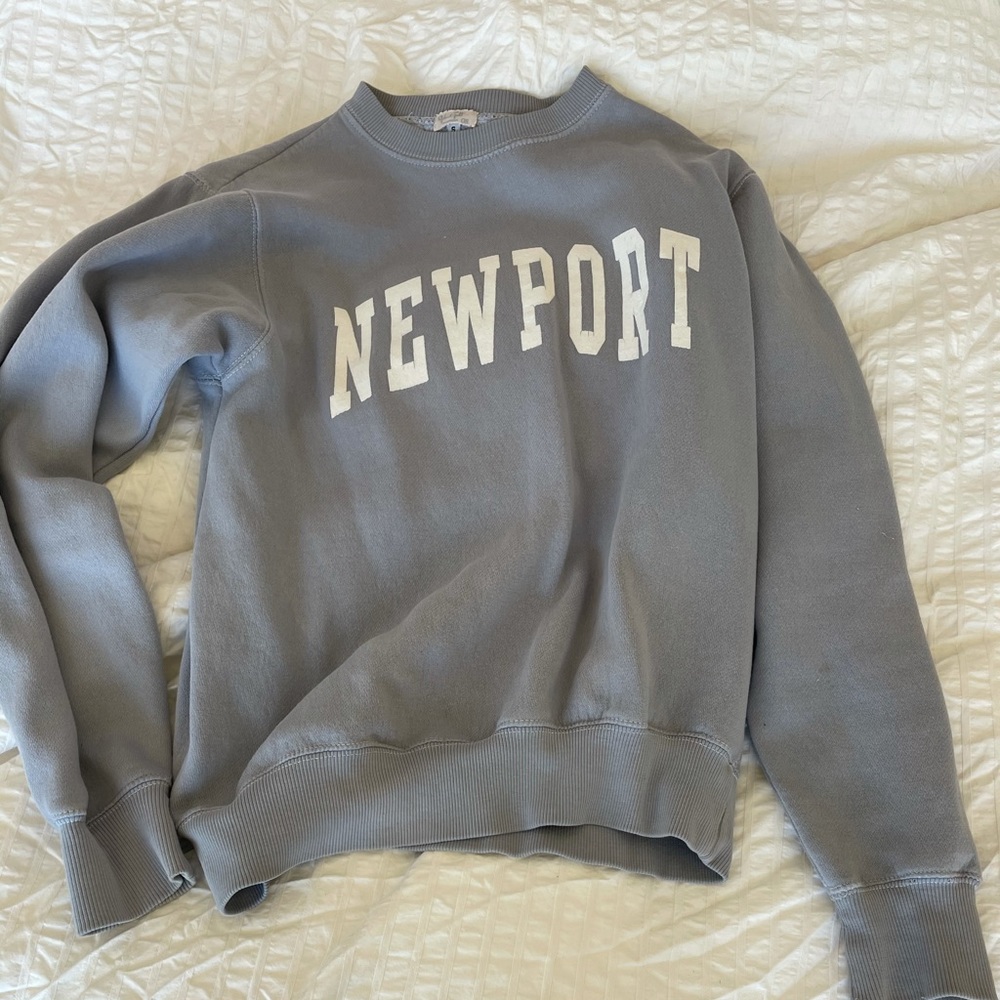 brandy melville crewneck
